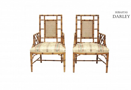 Pareja de sillas de madera tallada en forma de bambú, S.XX