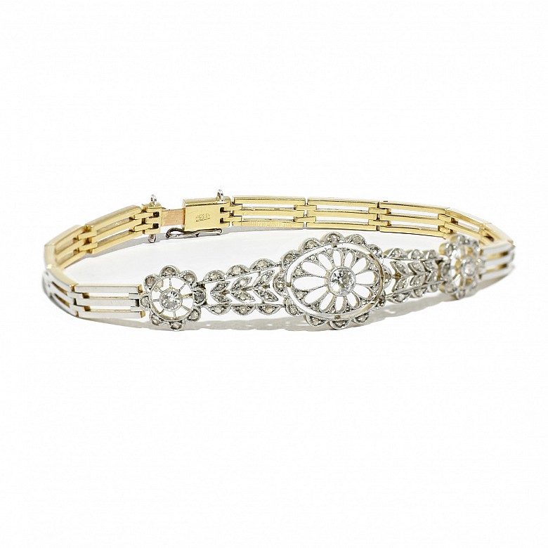 Link bracelet with antique-sized diamonds