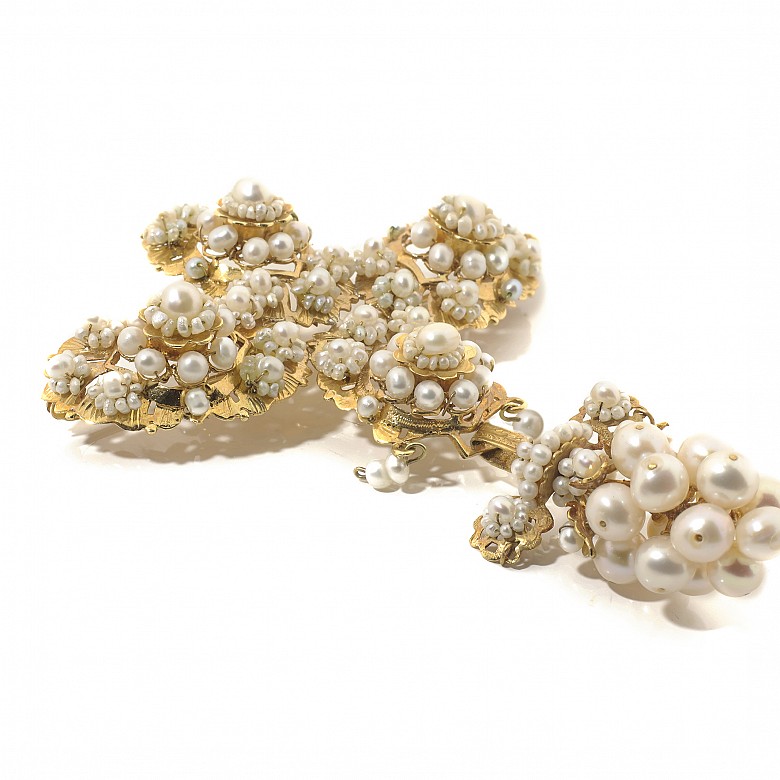 Joya de oro amarillo 18 k, con perlas