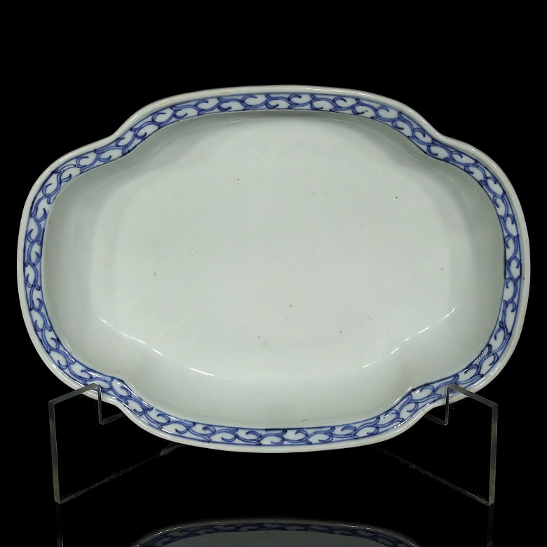 Recipiente de porcelana con lotos, azul y blanco - 6