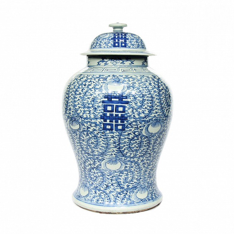 Chinese vase, 19th century