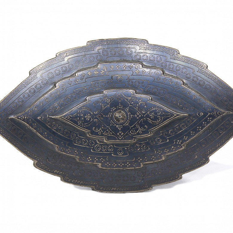 Bronze belt buckle, 19th-20th century
