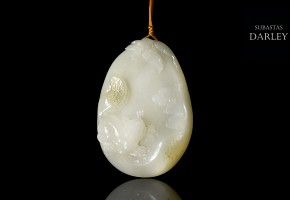 White jade pendant 'Squirrel and butterfly', Qing dynasty, Qianlong
