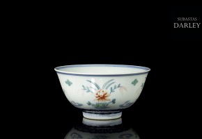 Chinese bowl with lotus flowers, Qianlong mark