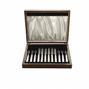 Silver and nacre silver dessert cutlery set