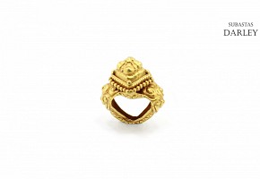 Ring in 22k yellow gold.