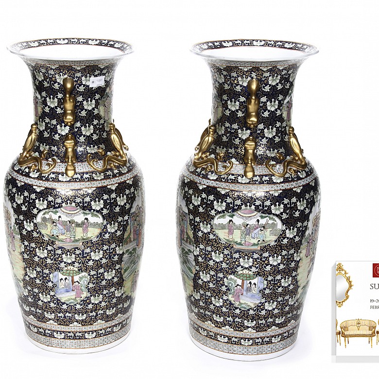 Pair of large Cantonese vases, 20th century
