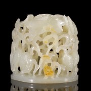 White jade censer cover, Ming Dynasty