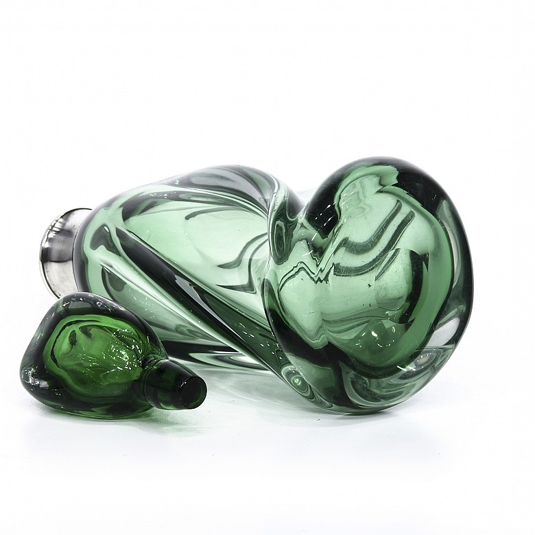 Green glass decanter with silver mouth, 20th century