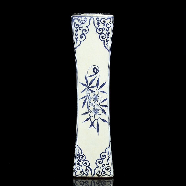 Ceramic pillow, blue and white, 20th century
