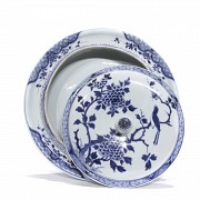 Chinese dish with lid, 20th century - 3