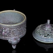 Glazed porcelain censer, 20th century