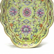 Oval enamelled tray with yellow 