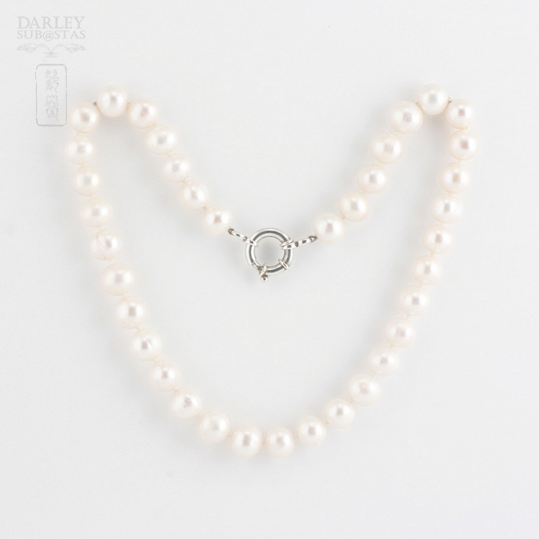 Necklace with Natural pearl sterling silver closure, 925