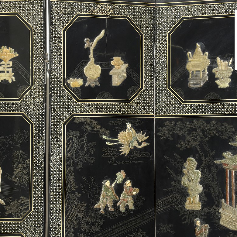 Chinese lacquered folding screen with six leaves, 20th century
