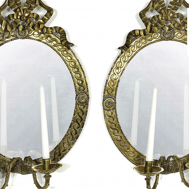 Pair of oval mirrors with bronze frame, 20th century - 2