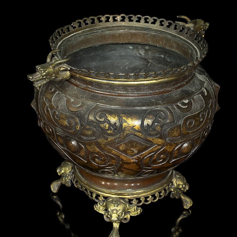 Censer of gilded metal, Asia, 19th century
