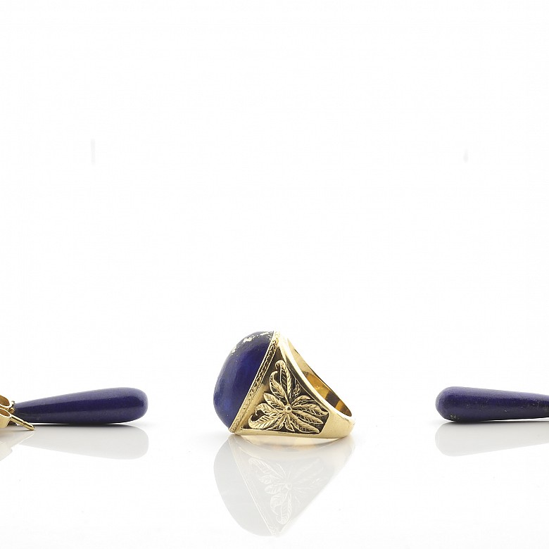 Conjunto de anillo y pendientes con lapislázuli