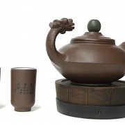 Teapot with five tea glasses, Yixing, 20th century