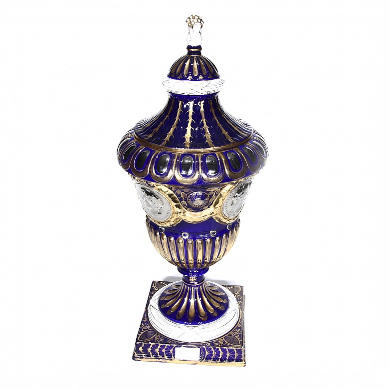 Decorative vase in neoclassical style, 20th century