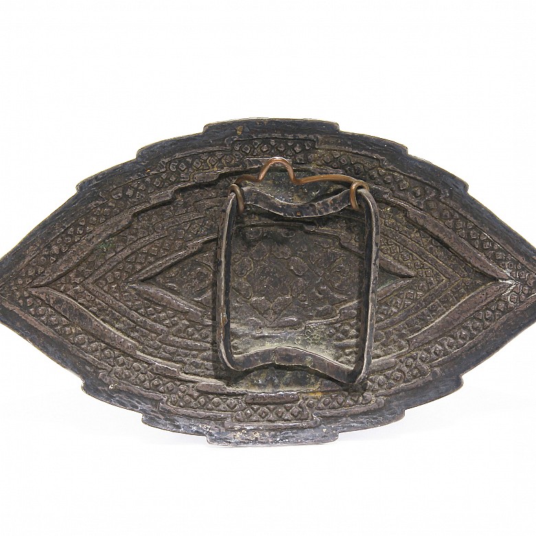Bronze belt buckle, 19th-20th century