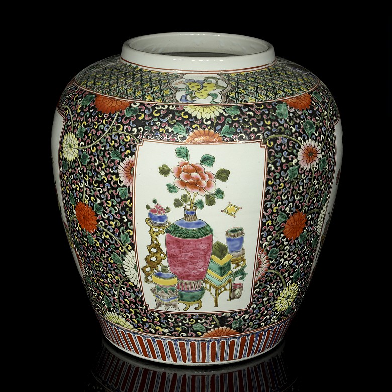 Vasija de porcelana esmaltada, S.XX