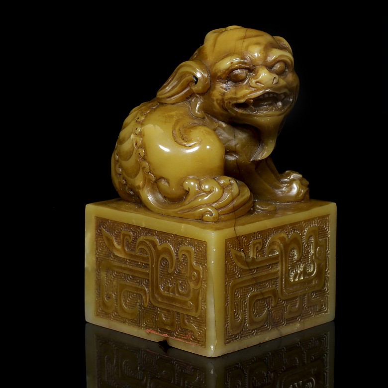 Stamp with lion in stone, 20th century - 2