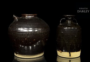 Conjunto de vasijas con vidriado negro, S.XX