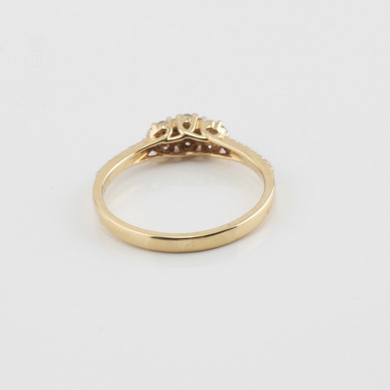 Precioso anillo oro amarillo 18k y diamantes 0.26cts - 2