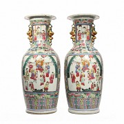 Pareja de jarrones en porcelana china, dinastía Qing, s.XIX