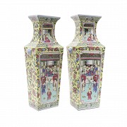 Pair of porcelain vases, China, 19th century