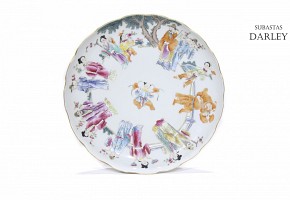 Pink family porcelain plate, with Daoguang seal.