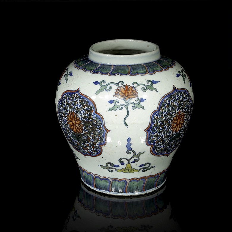 Jarrón de porcelana esmaltada, S.XIX - XX