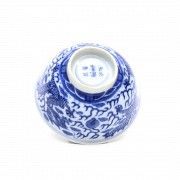 Blue and white porcelain bowl, China, 20th century