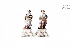 Pair of porcelain german figures, 20th century
