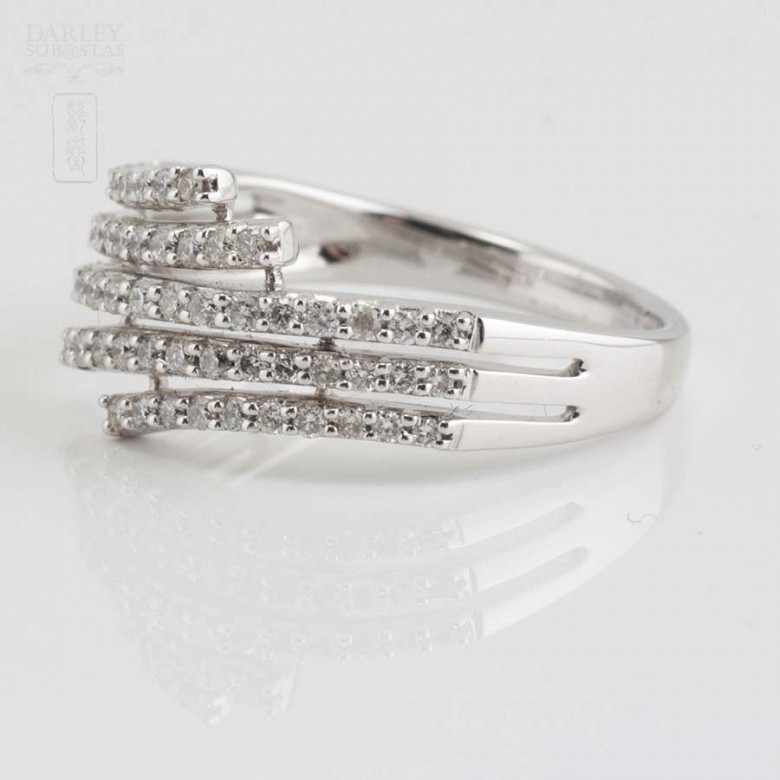 Bonito anillo en oro 18k y diamantes - 3