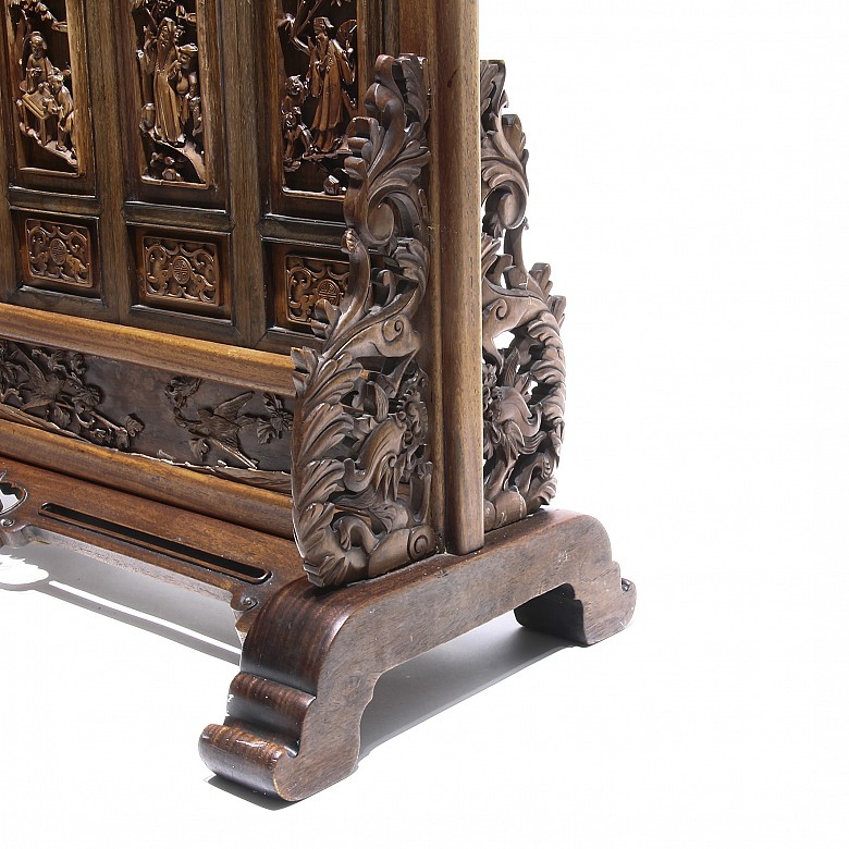 Biombo de madera tallada, China, Dinastía Qing.