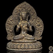 Escultura de Buda con hornacina.