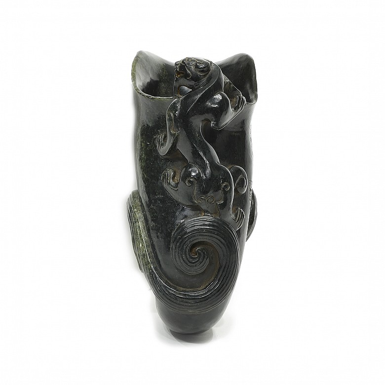 Carved jade libation cup, with Qianlong seal.