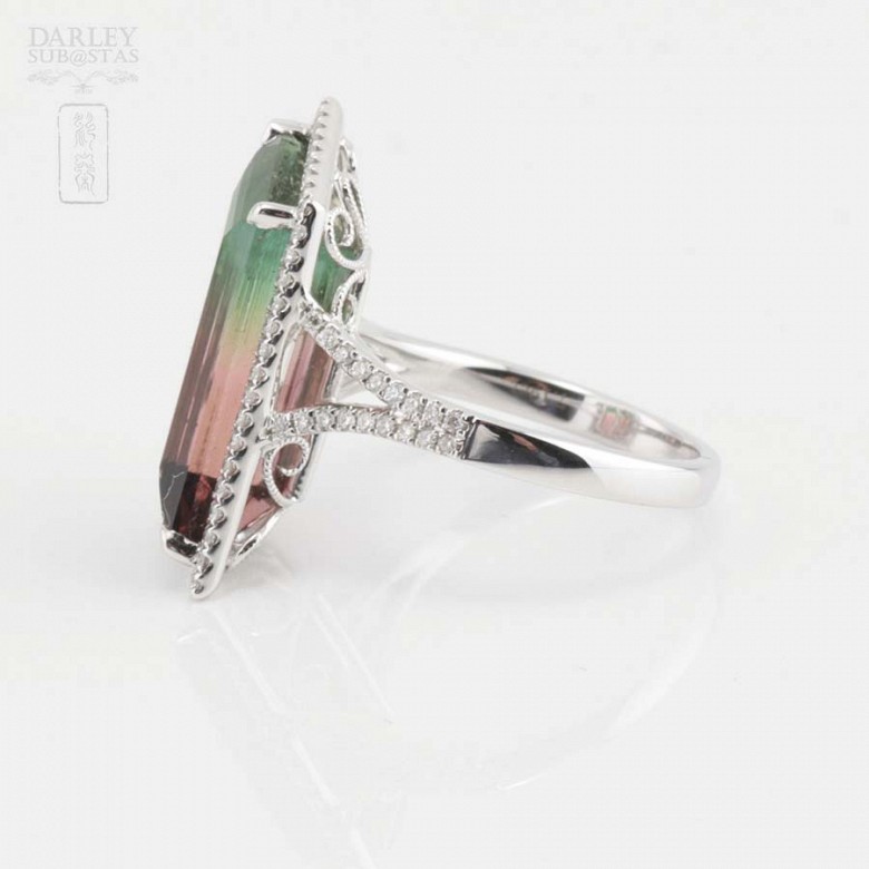 18k white gold ring with tourmaline and diamonds. - 2