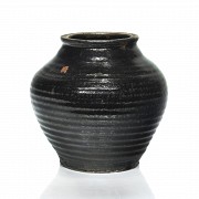Vasija estriada de cerámica, dinastía Qing - 1