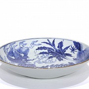 Gran plato de porcelana con Qilin, s.XX
