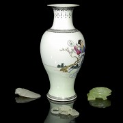 Lot of decorative objects of porcelain and jade, S.XX - 2