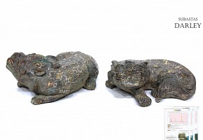 Pareja de perros de bronce, Dinastía Zhou, período de los Reinos Combatientes (480-221 a. C.)