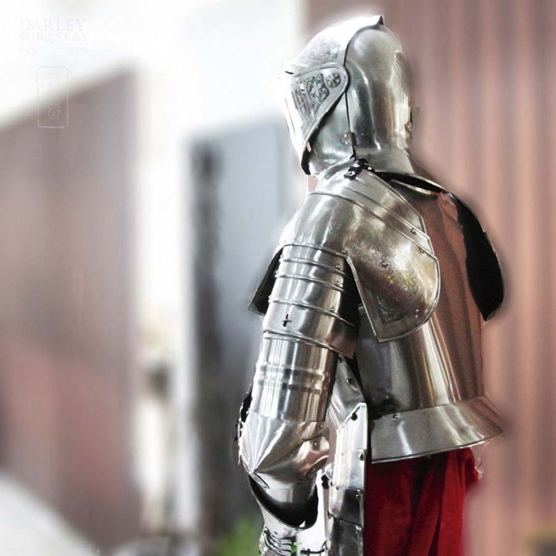 Fantástica armadura medieval - 18
