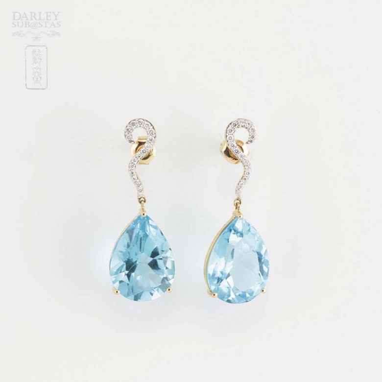 Preciosos pendientes topacio azul y diamantes