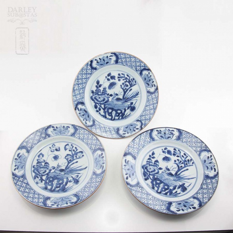 Three Chinese antique plates, 18th century