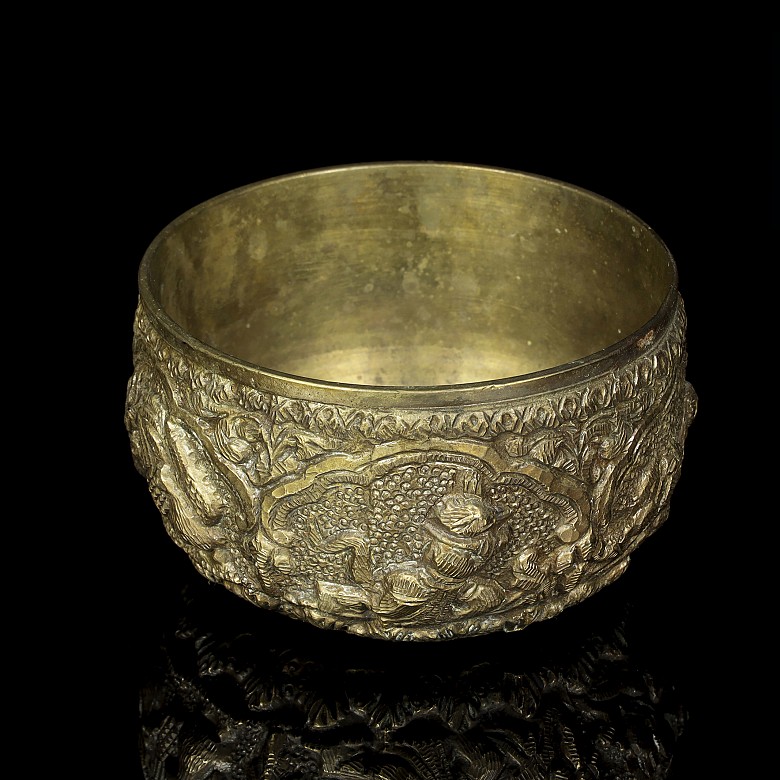 Bowl with reliefs, Tibet, 20th century - 3