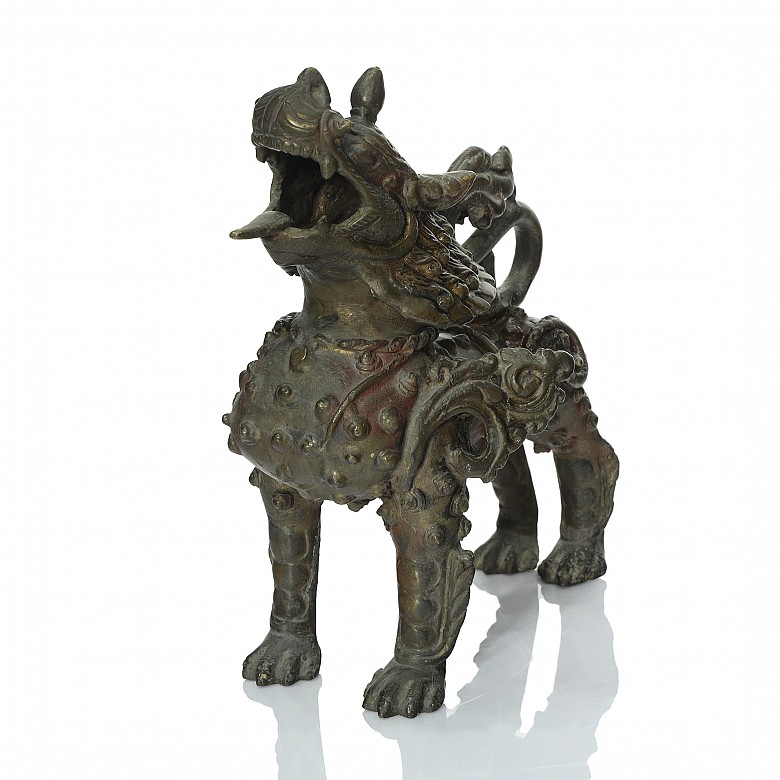 Bronze guardian lion, Nepal, 19th century - 2
