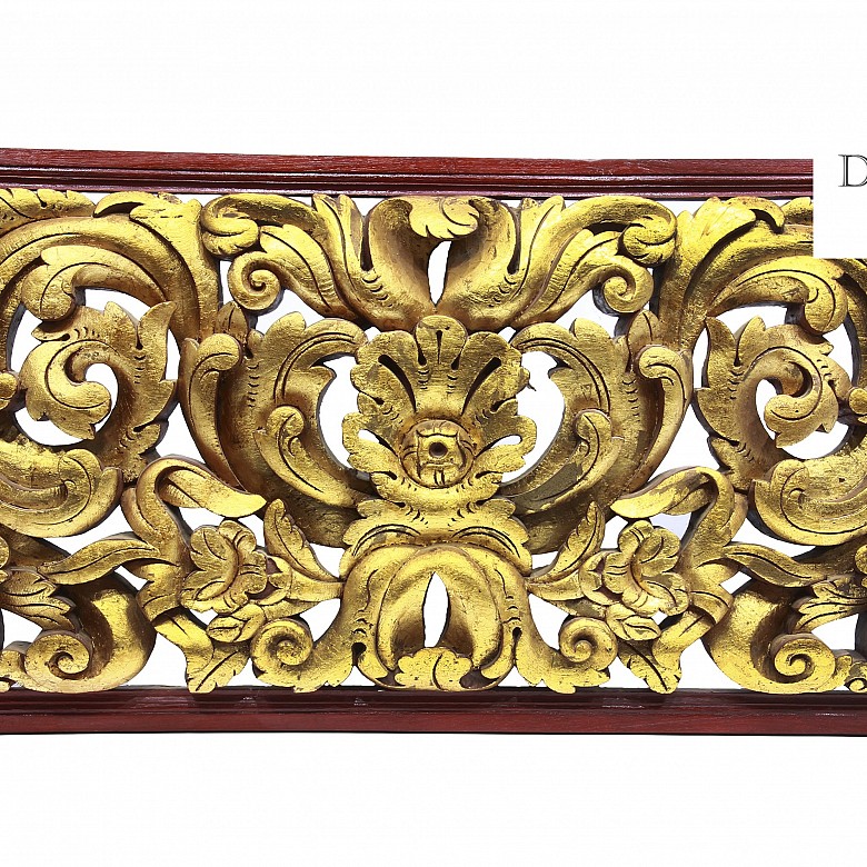 Carved wood lintel with acanthus scrolls, Indonesia